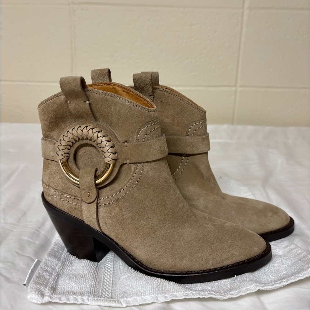Women's Tan Ankle Boots